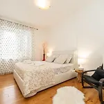 Vortex Apartment